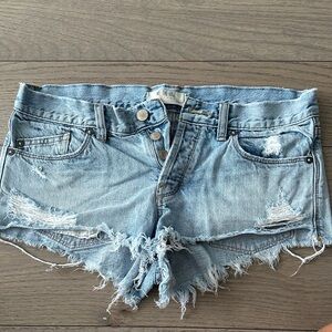 We the Free Free People Frayed Light Blue Cutoff Jean Shorts Sz 26